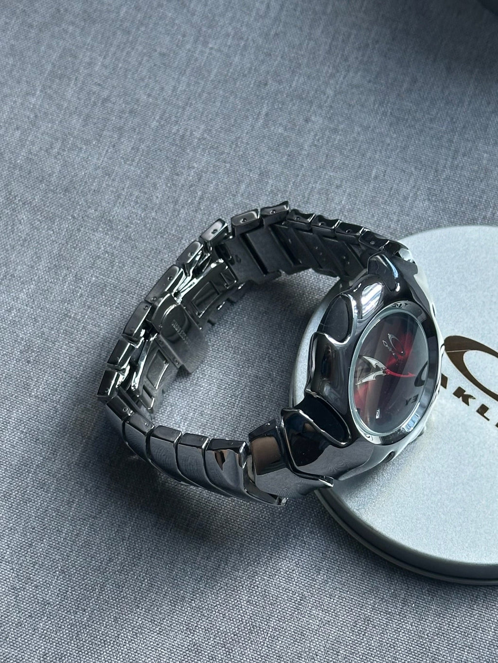 Oakley Blade Watch – Red dial Silver SHINY Stainless Steel, Swiss Movement, Collectible Men’s Watch