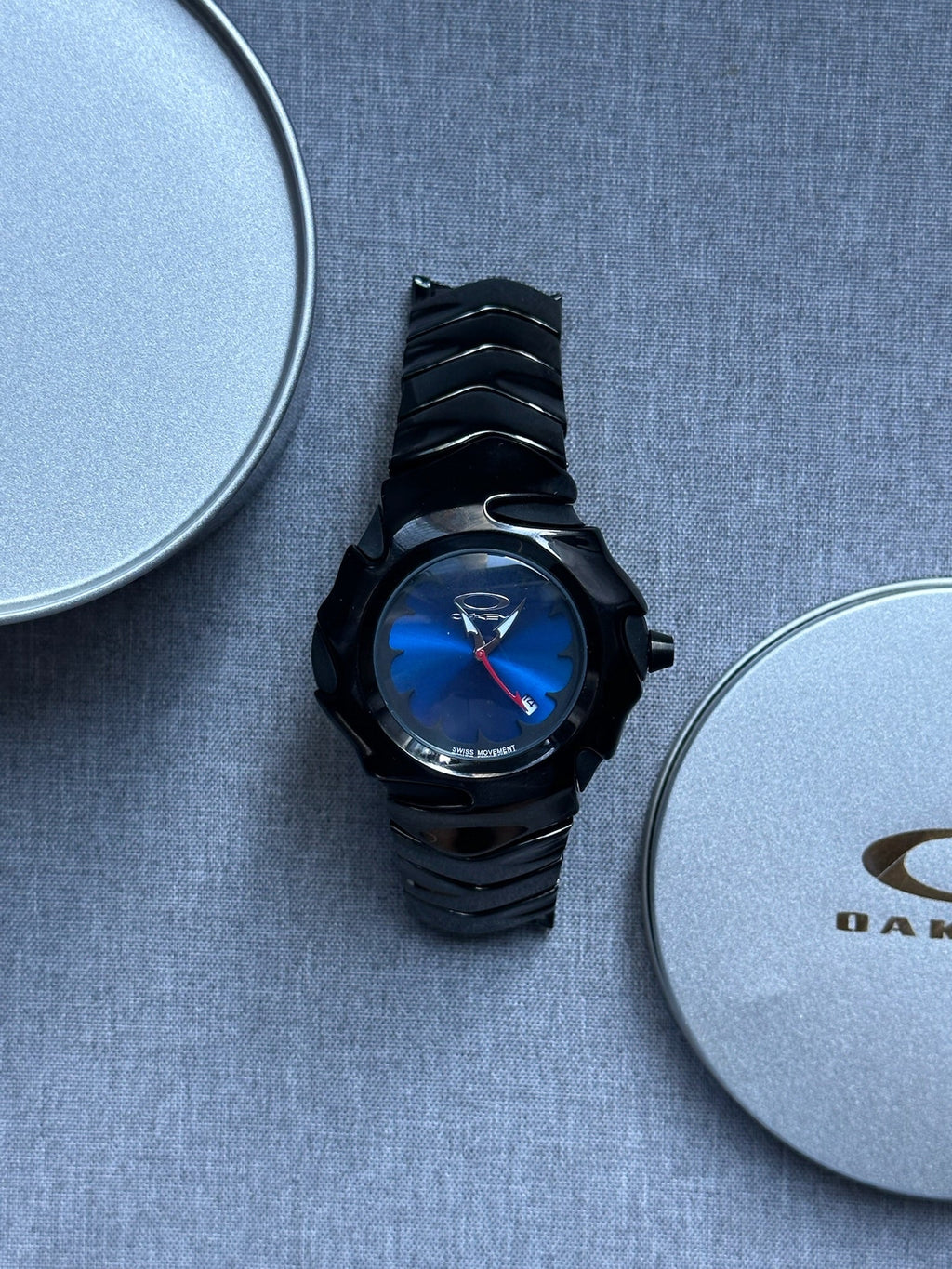 Oakley Blade Watch – Blue dial Black Shiny Stainless Steel, Swiss Movement, Collectible Men’s Watch