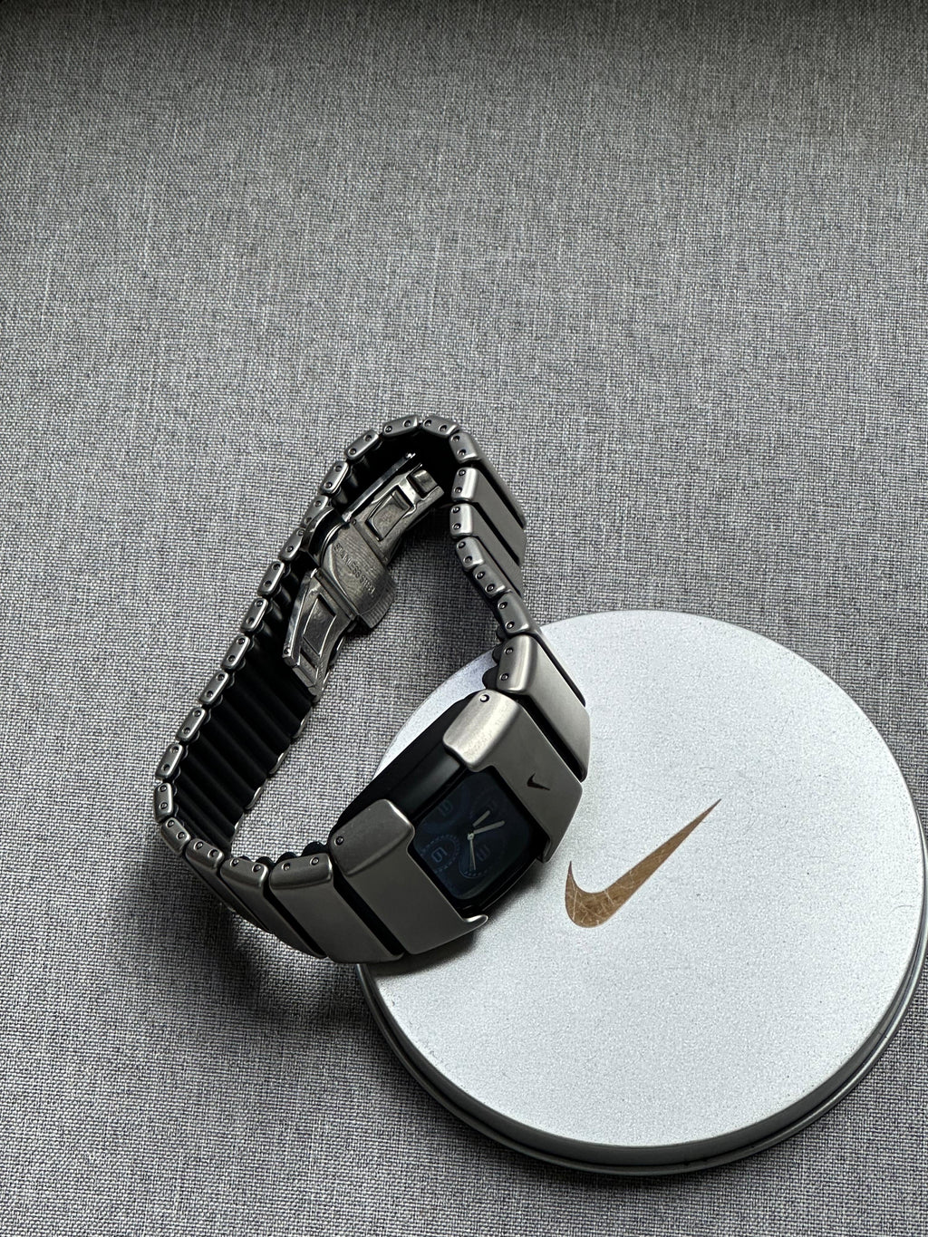 Nike D-Line Satin Silver Analogue Watch with Blue Dial | Rare Collectible | Unisex Retro Sports Timepiece