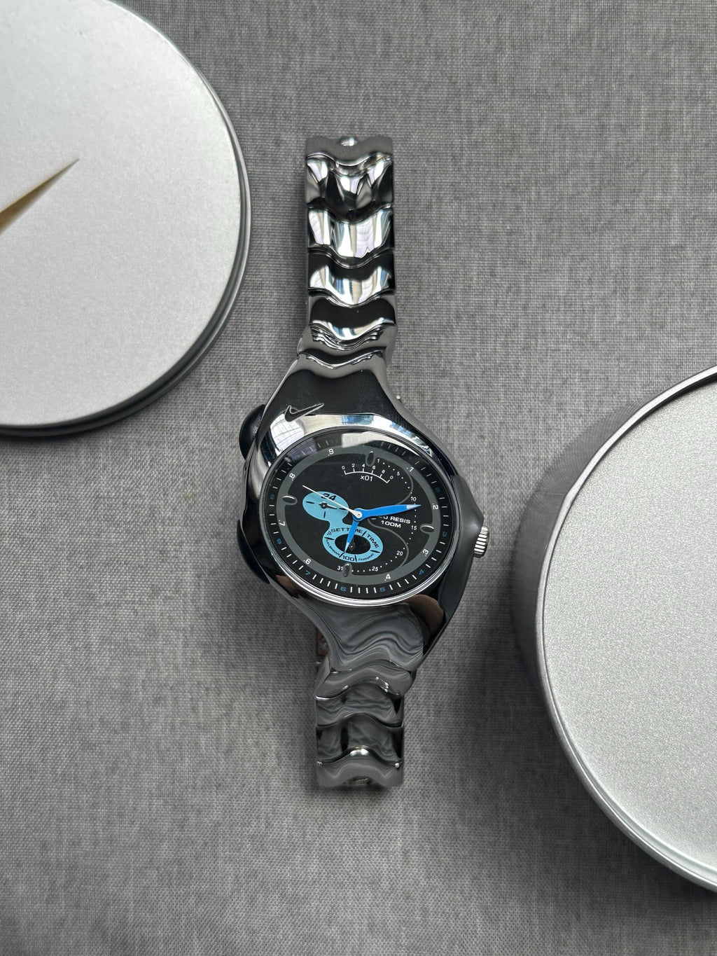 Nike Triax Chronograph Watch Shiny Silver with blue black dial – Vintage Grey Stainless Steel Sports Watch, Rare Collectible Timepiece