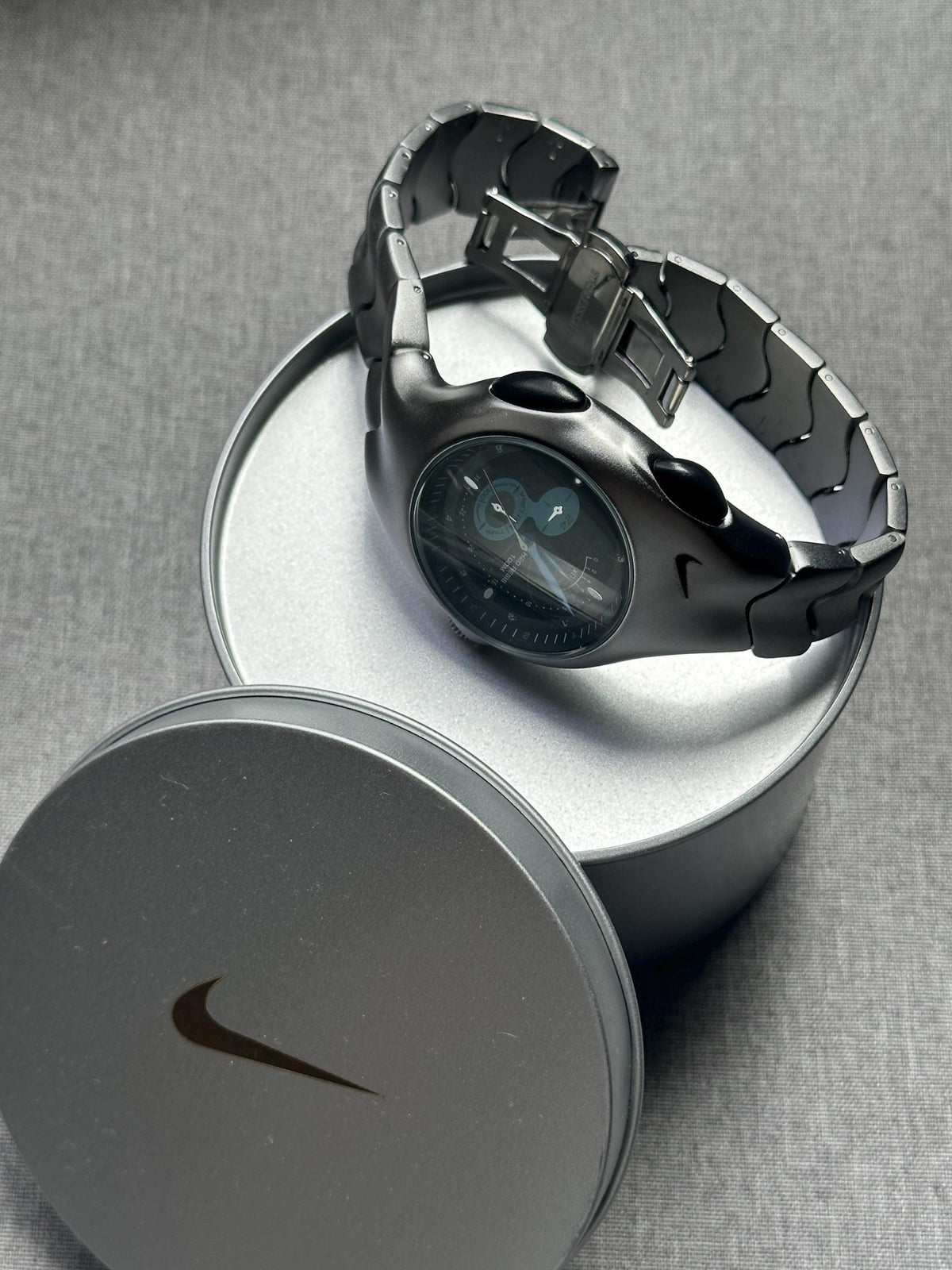 Nike Triax Chronograph Watch Matte Silver with Black Blue Dial – Vintage Grey Stainless Steel Sports Watch, Rare Collectible Timepiece